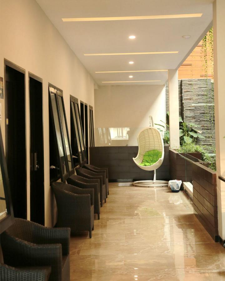 Class Premium Guest House Kasri ภายนอก รูปภาพ