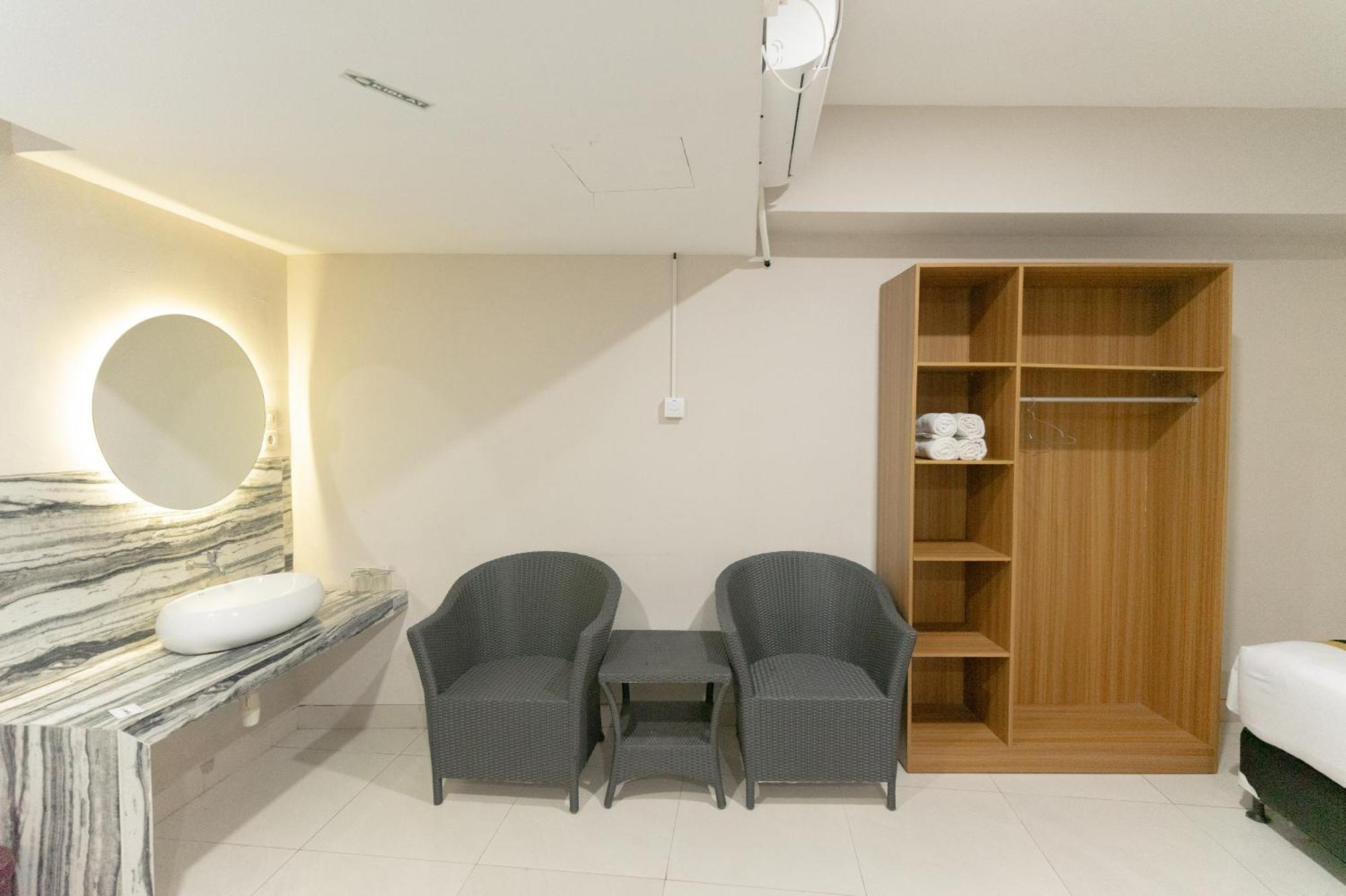 Class Premium Guest House Kasri ภายนอก รูปภาพ